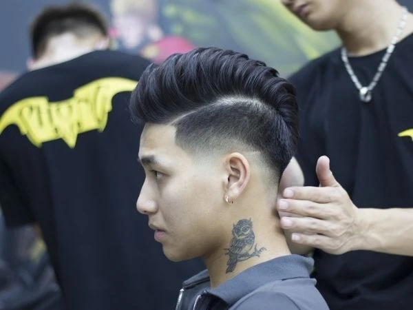 Tiệm cắt tóc 30Shine