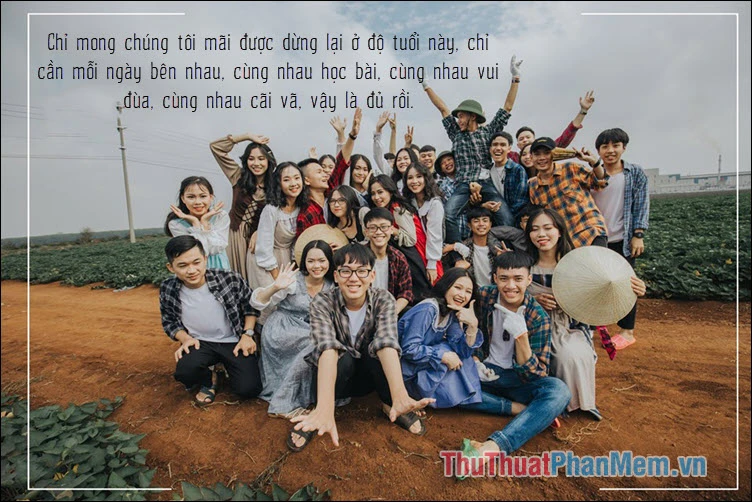 Kỷ yếu cùng bạn bè