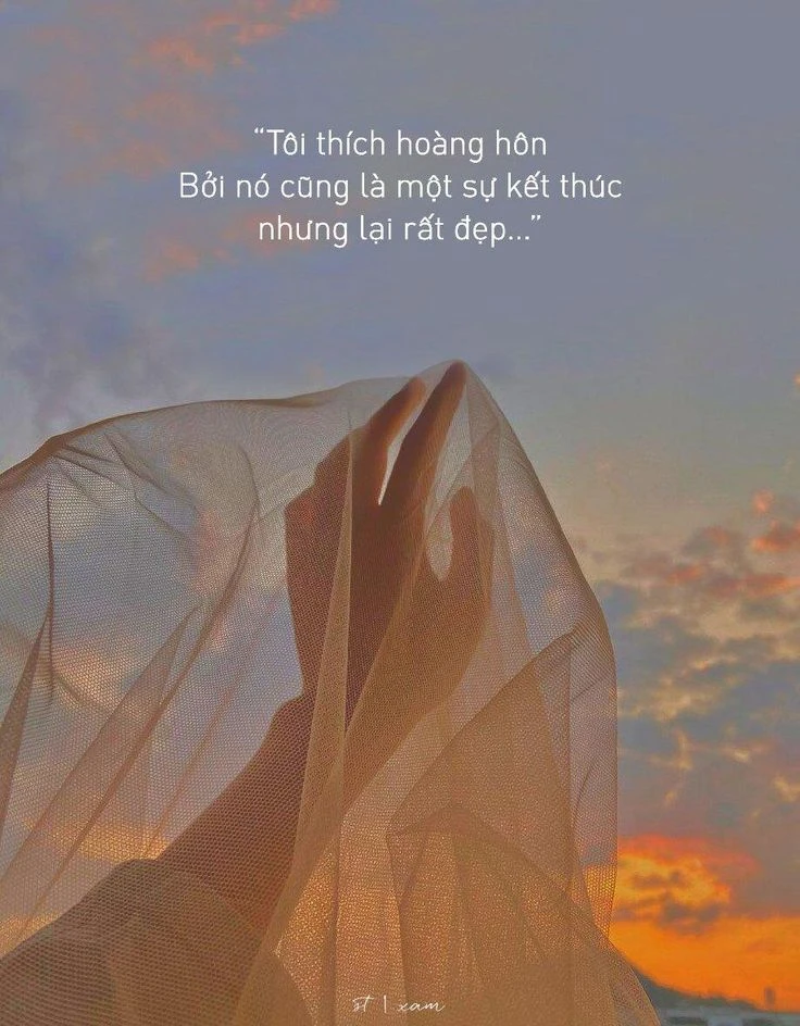 Cảnh hoàng hôn yên bình