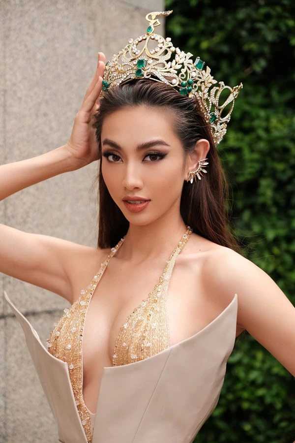 Gái sexy hở bạo