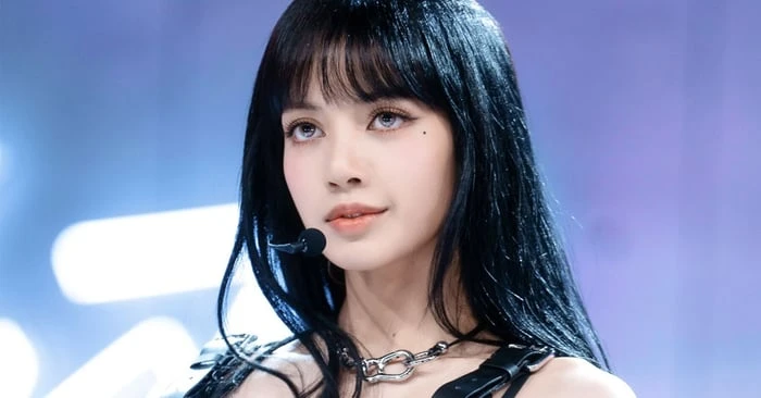 Khám Phá Những Bức Ảnh Lisa Cute Đầy Dễ Thương