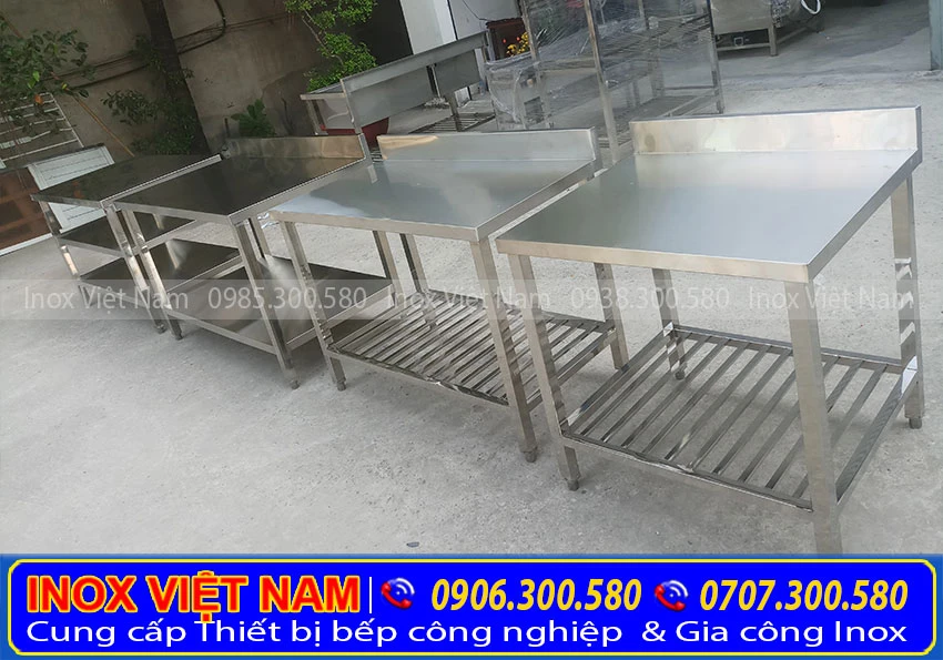 Bàn inox công nghiệp cho không gian bếp hoàn hảo